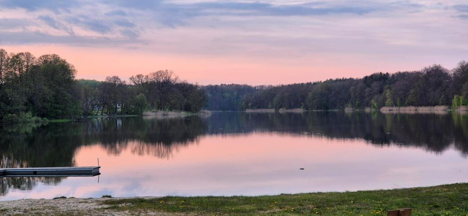 Domek Nad Jeziorem Bystrzyna Świdwin Buitenkant foto